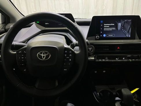 Used 2023 Toyota Prius LE AWD/4WD image 19