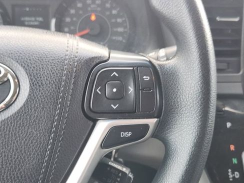 Used 2017 Toyota Sienna LE FWD image 21
