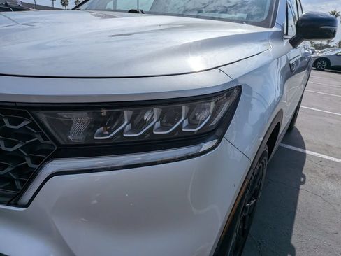 Used 2022 Kia Sorento S w/ Panoramic Sunroof Package AWD/4WD image 9