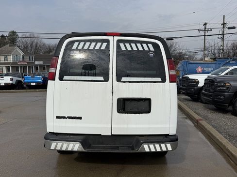 Used 2017 GMC Savana 2500 image 7