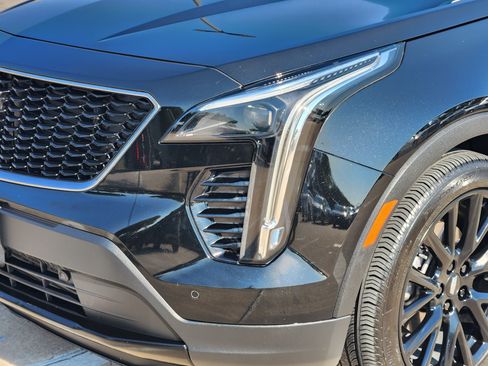 Used 2023 Cadillac XT4 Sport w/ LPO, Onyx Lite Package FWD image 6