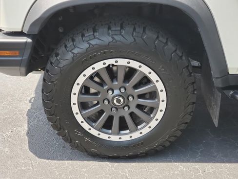 Used 2024 INEOS Grenadier AWD/4WD image 9