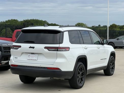 Used 2024 Jeep Grand Cherokee L Altitude AWD/4WD image 3