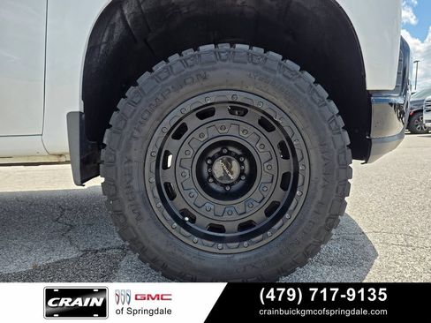 Used 2019 Chevrolet Silverado 1500 LT Trail Boss AWD/4WD image 31