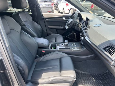 Used 2018 Audi SQ5 Premium Plus w/ S Sport Package AWD/4WD image 38