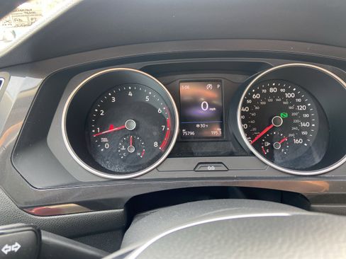 Used 2019 Volkswagen Tiguan SE w/ Panoramic Sunroof Package image 21