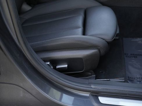 Used 2021 BMW 330i xDrive Sedan w/ Convenience Package image 28