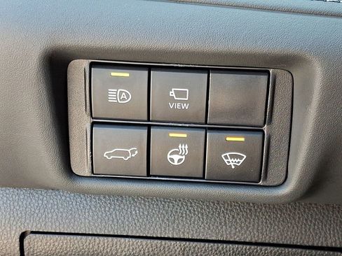 Used 2021 Toyota Highlander Limited image 26