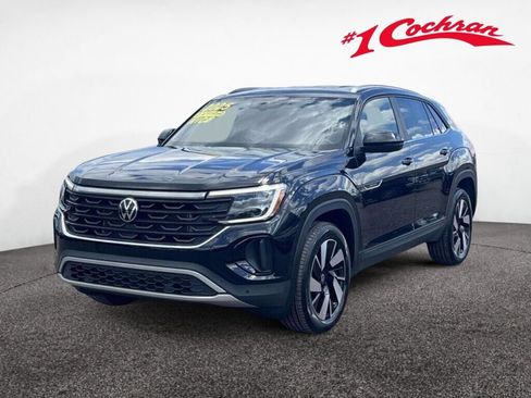 Used 2025 Volkswagen Atlas Cross Sport SE FWD image 11