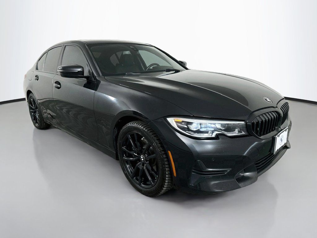 Used 2020 BMW 330i xDrive Sedan w/ Convenience Package AWD/4WD image 3