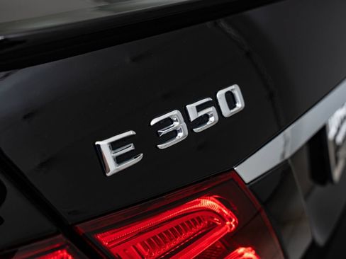 Used 2016 Mercedes-Benz E 350 4MATIC Sedan image 20