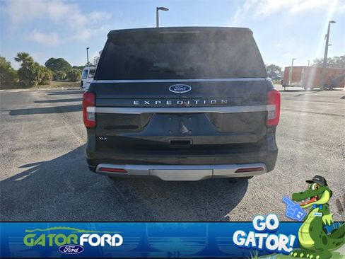 Used 2024 Ford Expedition XLT image 6