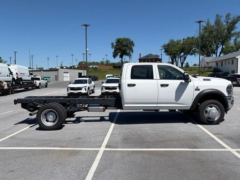 New 2026 RAM 5500 Tradesman w/ Chrome Appearance Group AWD/4WD image 7