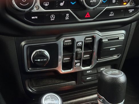 Used 2023 Jeep Wrangler 4WD High Altitude image 73