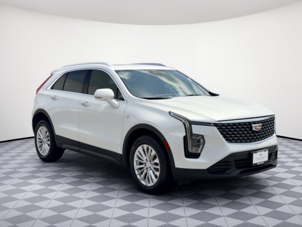 Certified 2024 Cadillac XT4 Luxury w/ Cold Weather Package AWD/4WD image 7