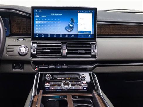 New 2023 Lincoln Navigator L Black Label AWD/4WD image 29