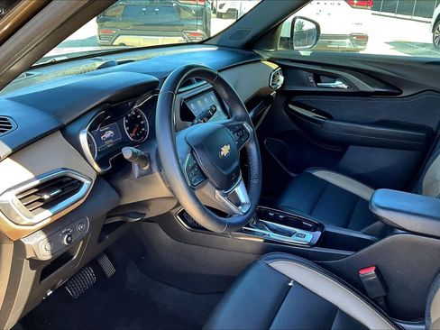 Used 2021 Chevrolet TrailBlazer ACTIV w/ Technology Package image 13