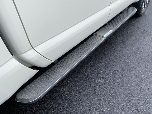 Used 2019 Nissan Titan SL w/ Chrome Package image 38