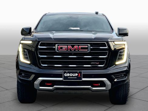 Used 2025 GMC Yukon XL AT4 AWD/4WD image 3