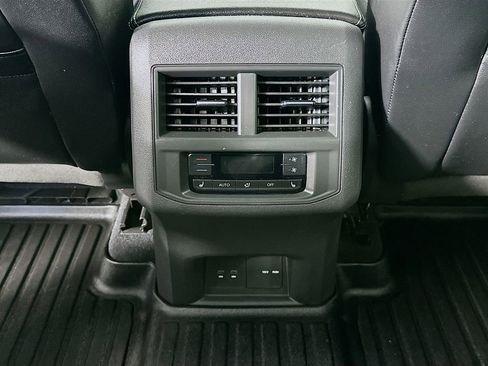 Used 2021 Volkswagen Atlas SEL Premium image 22