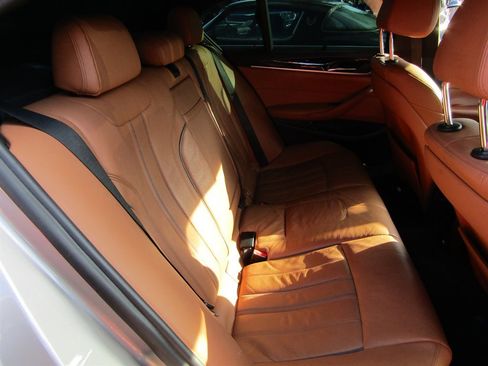 Used 2017 BMW 540i image 6