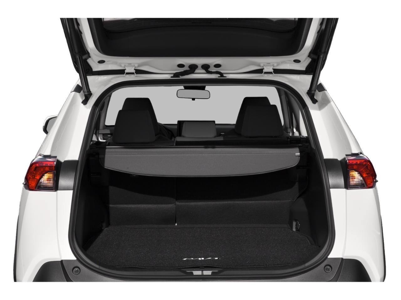 Used 2021 Toyota RAV4 XLE w/ Convenience Package FWD image 6