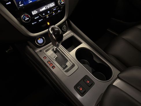 Used 2024 Nissan Murano SV w/ SV Midnight Edition Package AWD/4WD image 16