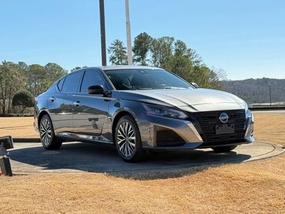 Used 2024 Nissan Altima 2.5 SV