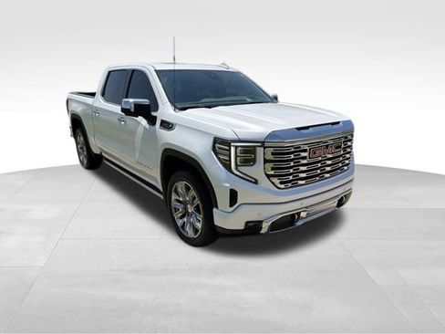 Used 2025 GMC Sierra 1500 Denali AWD/4WD image 1