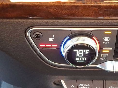 Used 2018 Audi Q5 2.0T Premium Plus w/ Premium Plus Package image 19