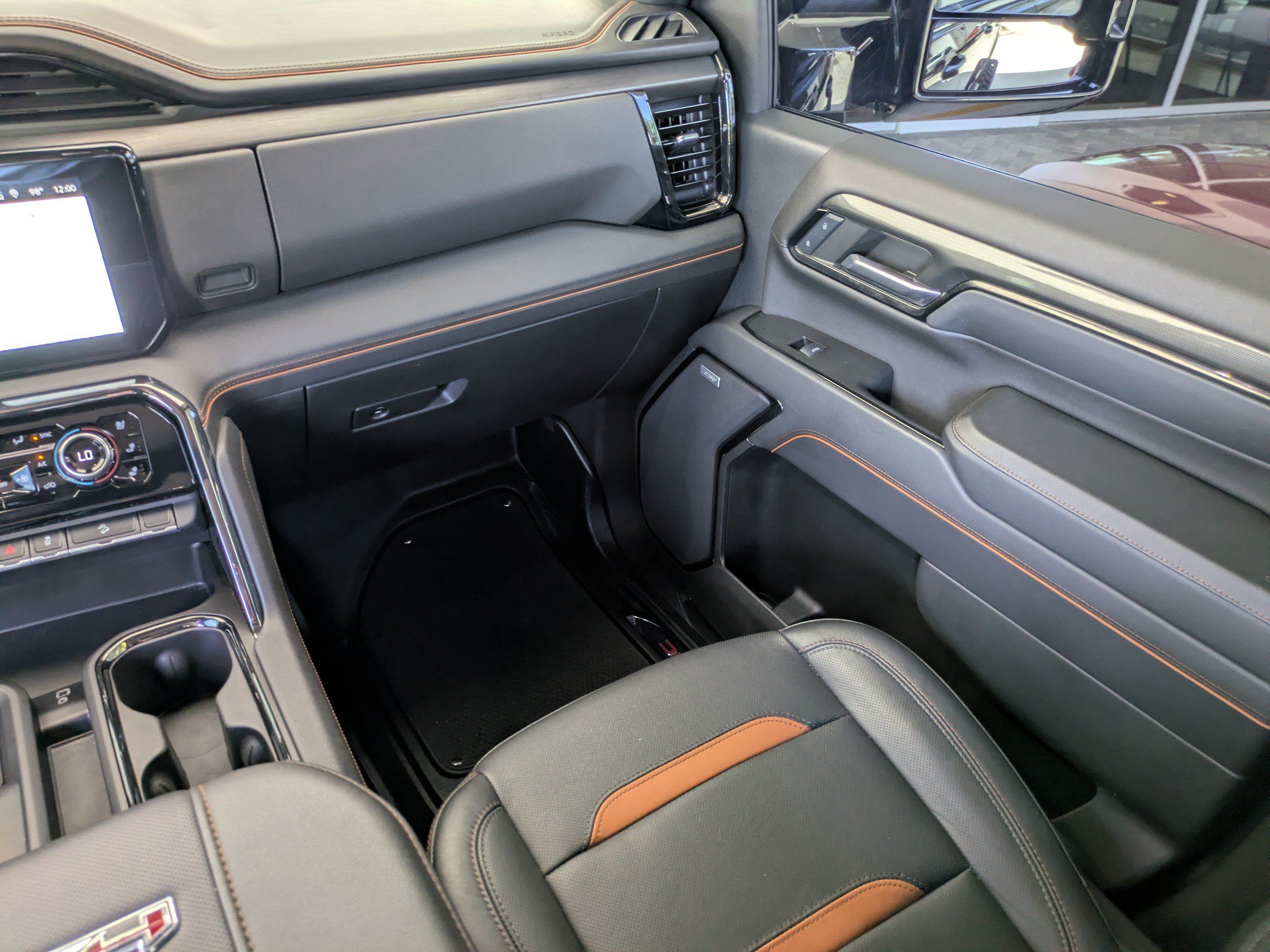 Used 2024 GMC Sierra 2500 AT4 w/ AT4 Premium Plus Package AWD/4WD image 20