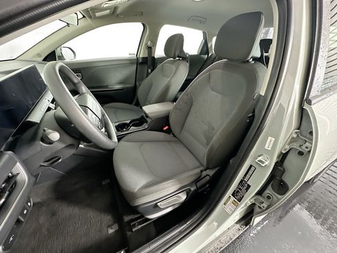 Used 2025 Kia K4 FWD image 13
