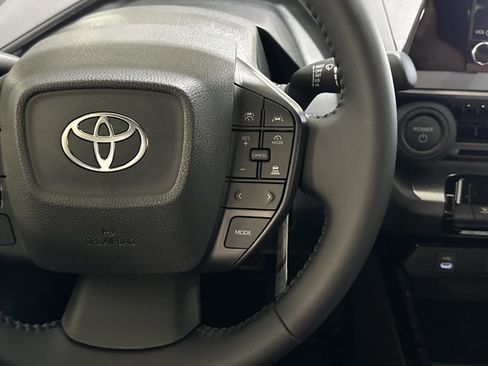 Used 2026 Toyota Prius LE image 30