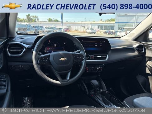 Certified 2025 Chevrolet TrailBlazer LT FWD image 11