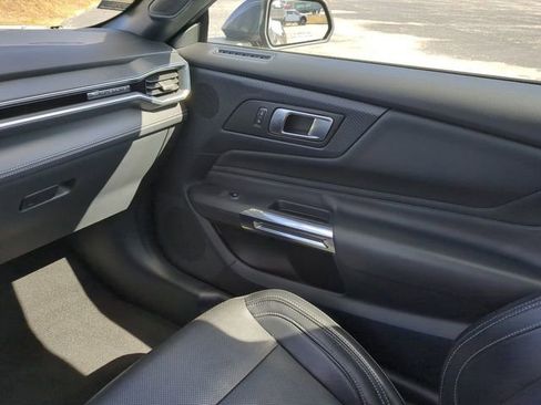 Used 2024 Ford Mustang GT Premium image 19