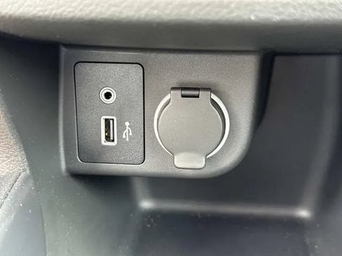 Used 2025 Nissan Kicks Play S FWD image 37