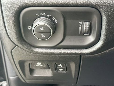 Used 2023 RAM 1500 Big Horn image 25