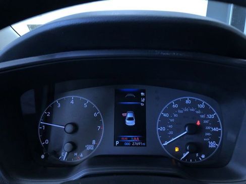 Certified 2025 Toyota Corolla LE image 29