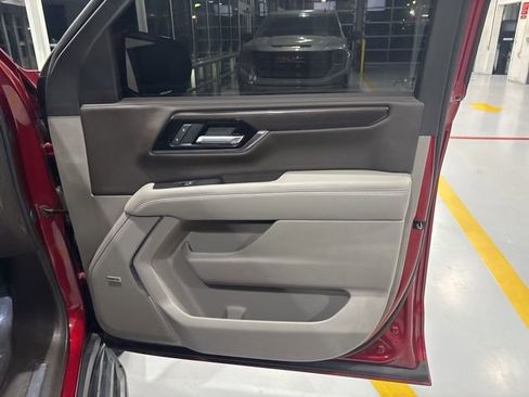 Used 2025 GMC Yukon XL Elevation w/ Elevation Premium Package image 35