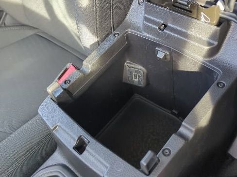 Used 2023 Jeep Gladiator Willys image 34