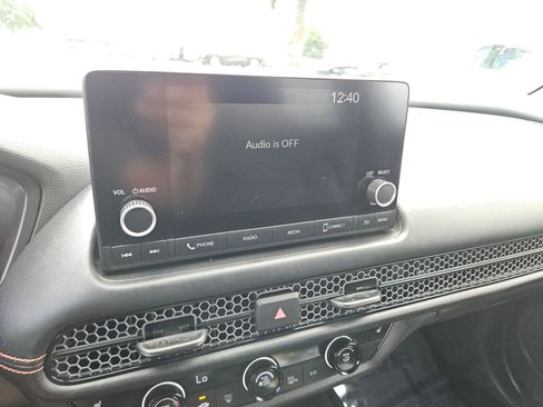 Certified 2025 Honda HR-V Sport image 19