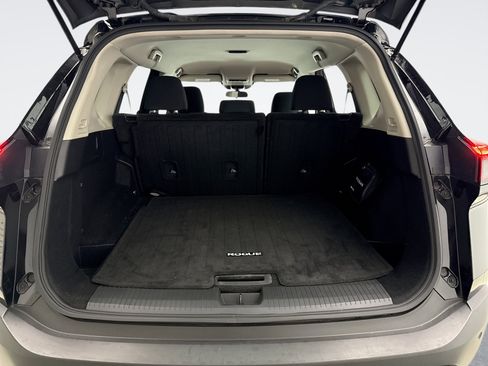 Used 2023 Nissan Rogue S AWD/4WD image 18
