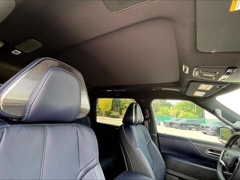 New 2026 INFINITI QX80 4WD w/ Sport Exterior Package image 18