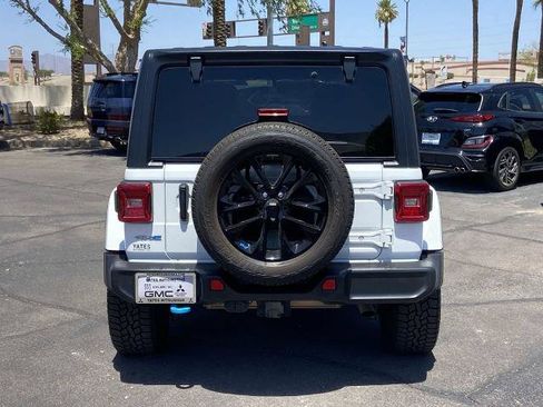 Used 2023 Jeep Wrangler Unlimited Sahara w/ Cold Weather Group AWD/4WD image 5