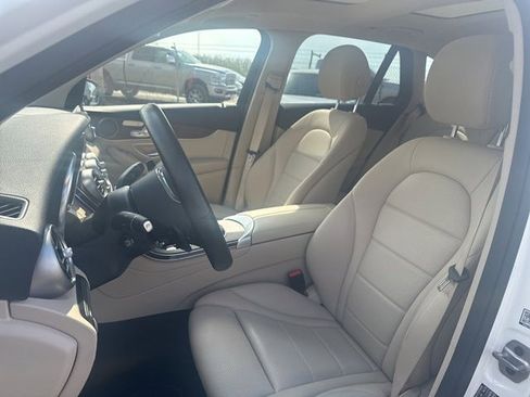 Certified 2022 Mercedes-Benz GLC 300 4MATIC image 6