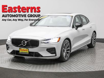 Used 2022 Volvo S60 B5 Momentum
