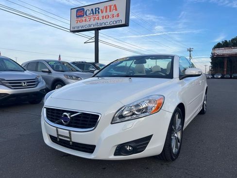 Used 2013 Volvo C70 T5 image 1