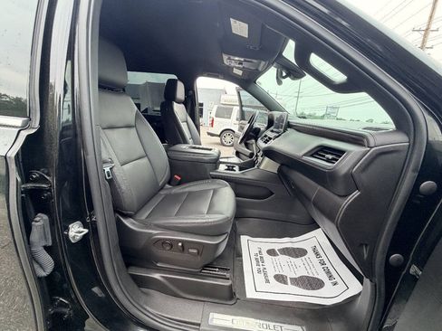 Used 2022 Chevrolet Suburban LT AWD/4WD image 66