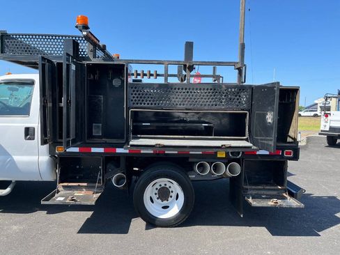 Used 2016 Ford F550 4x4 Regular Cab Super Duty image 16