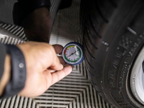 Used 2018 Volvo S90 T5 Momentum w/ Convenience Package image 38